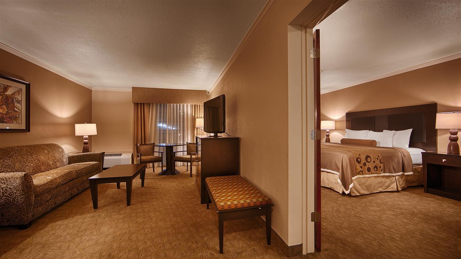 Wyndham Tucson Airport Hotel & Conference Center Экстерьер фото